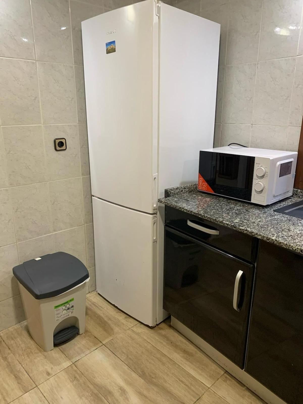 Appartamento Apartamento Completo Para 8 Personas A 5 Minutos Del Aeropuerto E Ifema Madrid Esterno foto